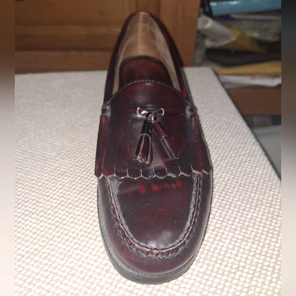 Classic Bass Burgundy QuimbyTassel Loafers for Men In A Size 13M. EUC.